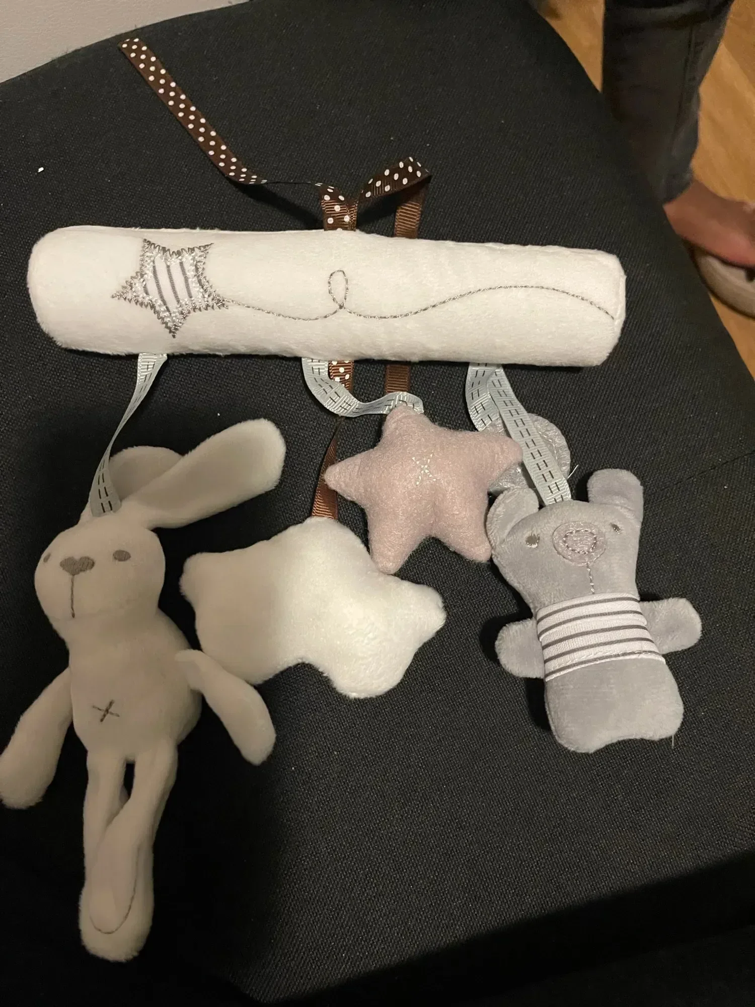 Para cochecito de bebé, accesorios para cama de cuna, sonajeros para niños pequeños, juguetes suaves de estilo conejo y oso, juguetes colgantes para cochecito, muñeca tranquilizadora de felpa - imagen 3