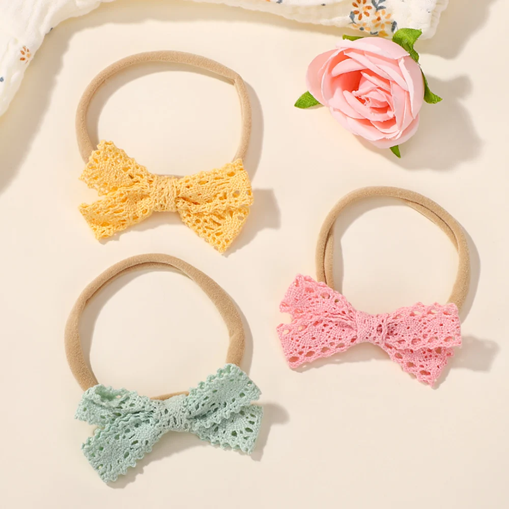 Diademas con lazo de encaje para niñas recién nacidas – Hechas a mano - imagen 3