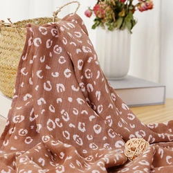 Manta envolvente muselina bambú estampada, suave y ligera para bebé