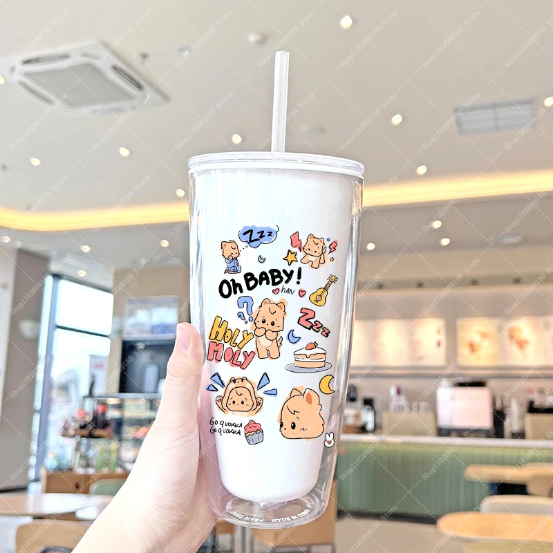 Taza de plástico para bebidas frías para niños, tazas de agua portátiles de dibujos animados SKZ con pajita, contenedor de jugo bonito de Anime para niñas, regalos de navidad - imagen 4