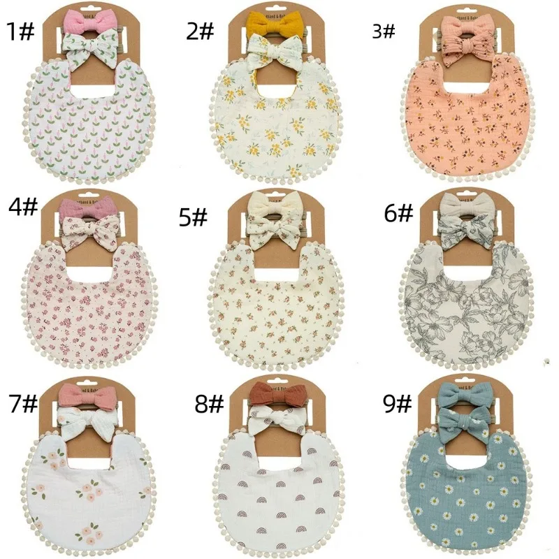 Conjunto de bebé de algodón de primera calidad: diadema con lazo de babero de gasa multicapa estampada, transpirable y agradable para la piel, accesorio bonito y esencial para bebé.