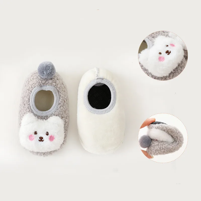 Calcetines gruesos para bebé, zapatos para invierno, suela de agarre antideslizante, Zapatillas de casa para niños pequeños, calcetines bonitos con animales en 3D de 0 a 24M - imagen 2