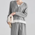 Gris