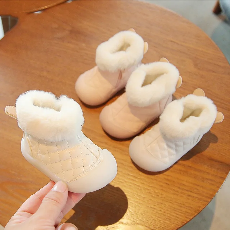 Otoño Invierno, botas de nieve para niñas, zapatos cálidos de felpa para niños al aire libre, botas antideslizantes de suela suave para niños, zapatos para niños pequeños de dibujos animados