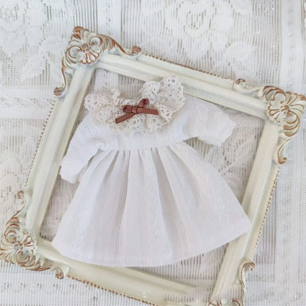 Hechos mano - Detalle muñecas OB11