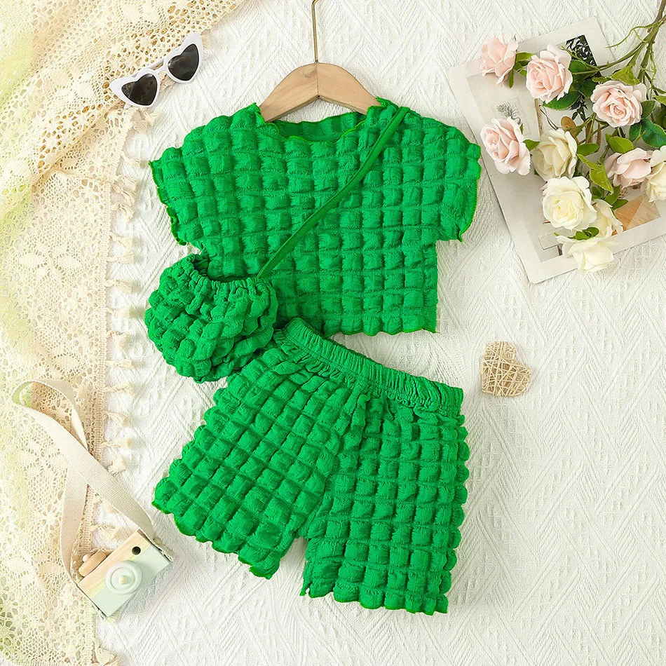 Conjunto de verano infantil con top, pantalón corto y bolso - imagen 3