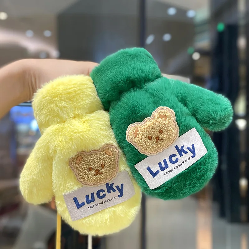 Guantes bonitos de oso de dibujos animados para bebé, manoplas cálidas y gruesas para invierno, guantes suaves de felpa con cuello colgante y dedos completos para niños - imagen 4