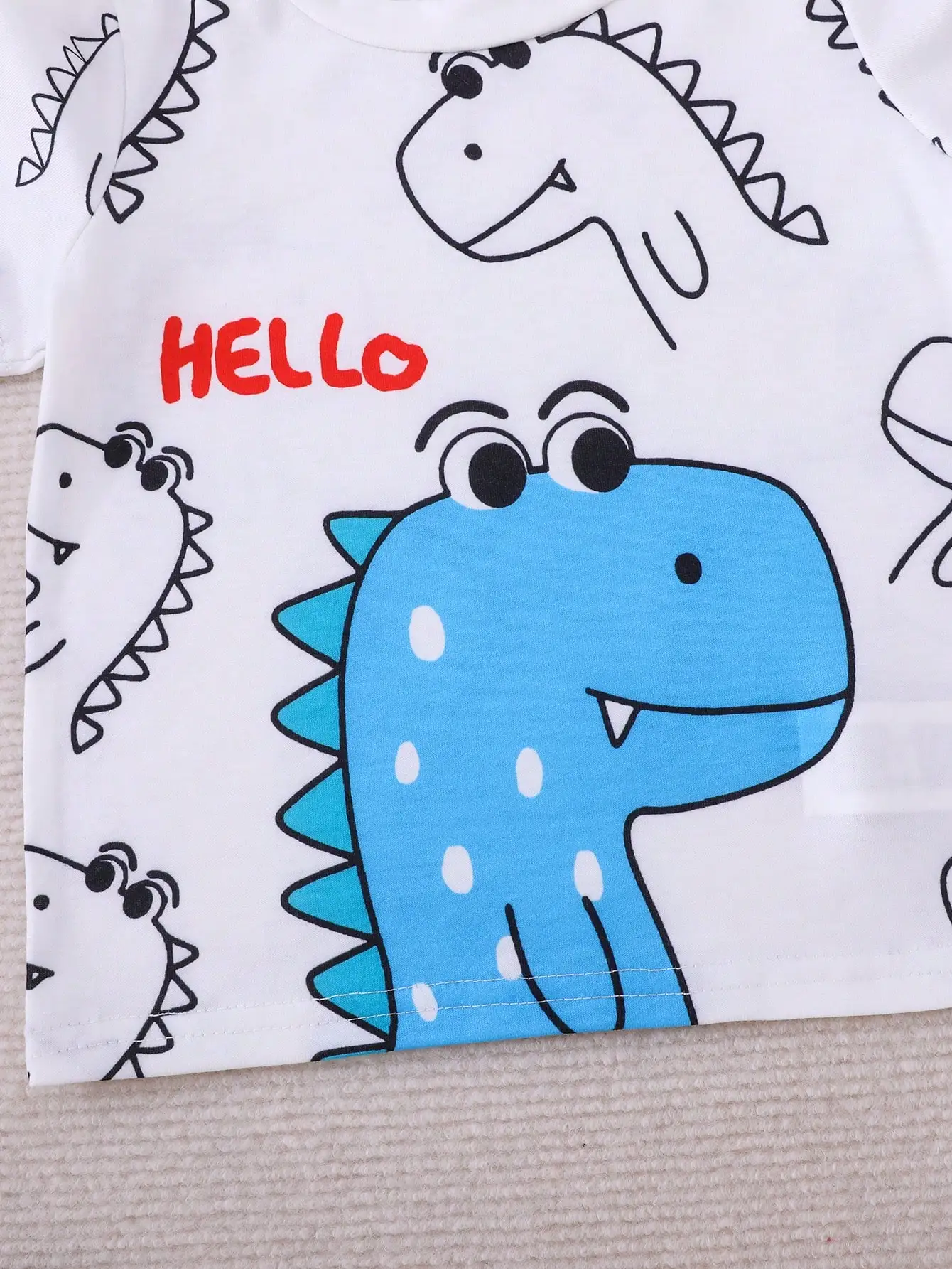 Conjunto verano niño con dinosaurio – Camiseta y pantalón corto - imagen 4