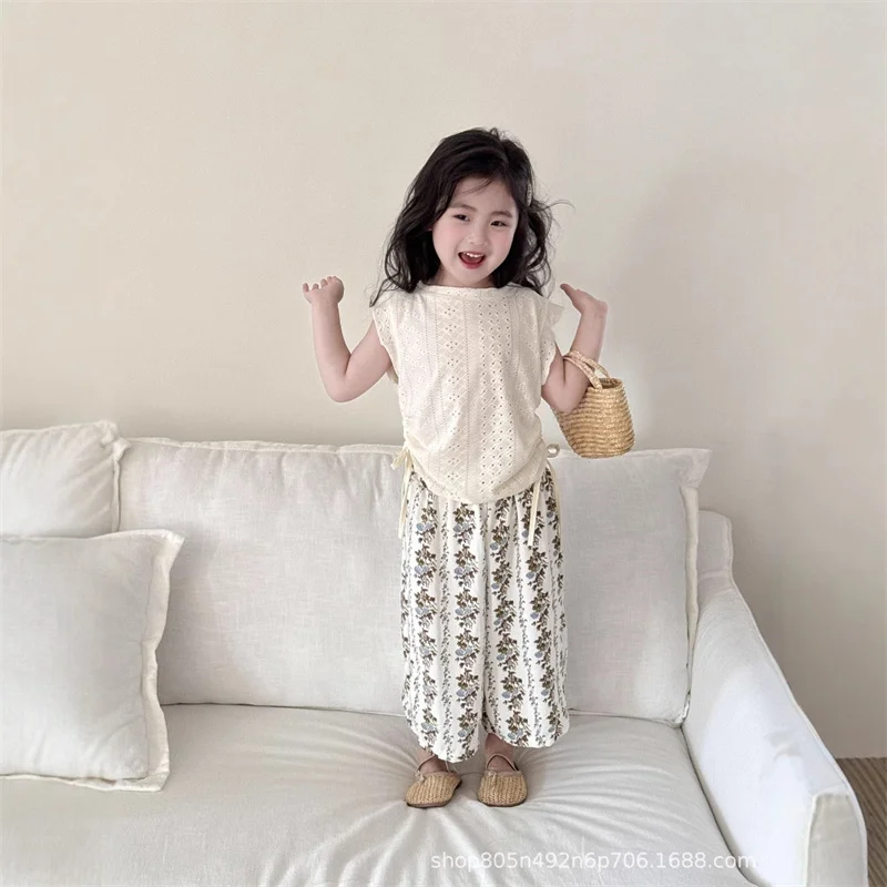 Conjunto verano infantil floral – Camiseta sin mangas y pants - imagen 3