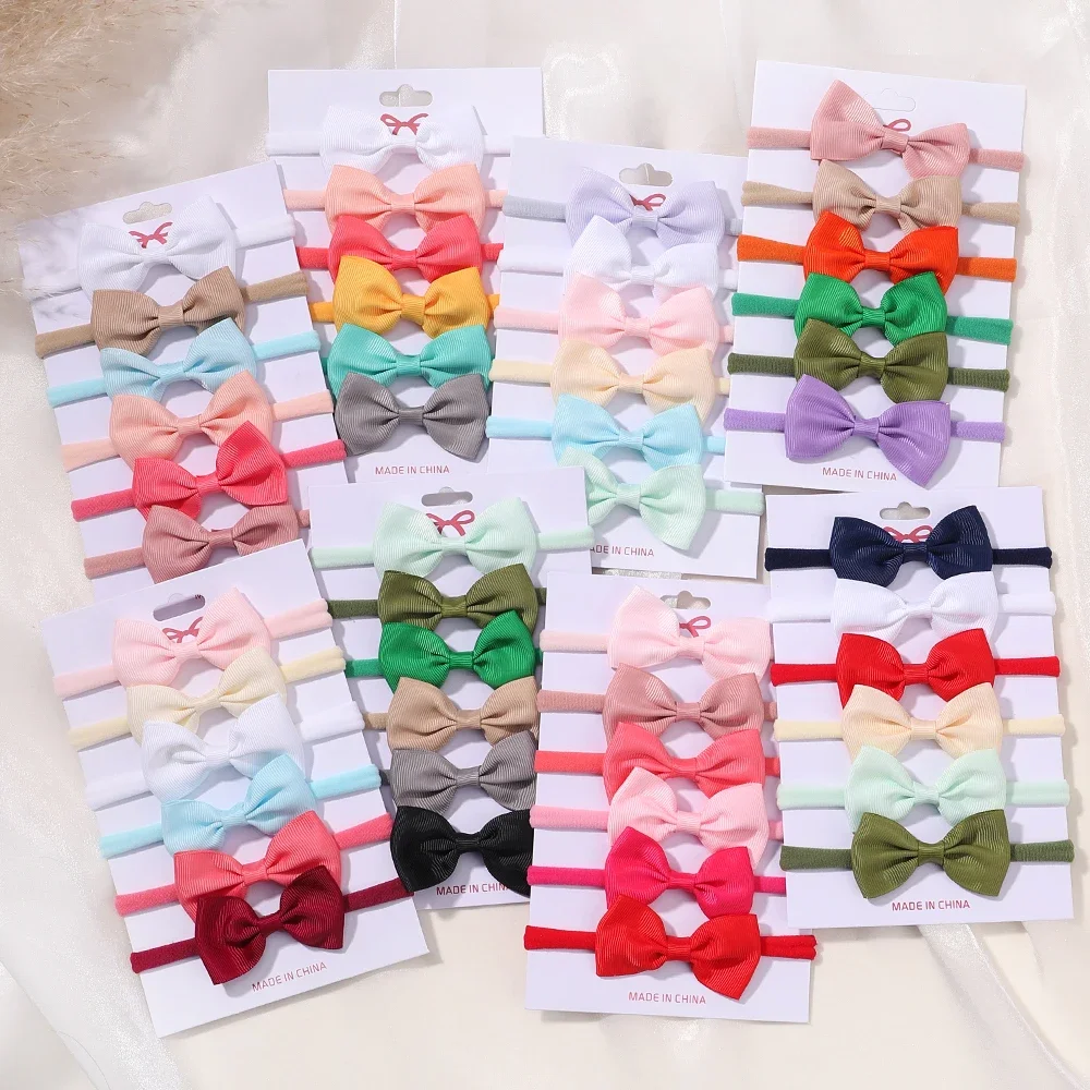 Diadema de pana elástica para bebé recién nacida – Diseño liso - imagen 2
