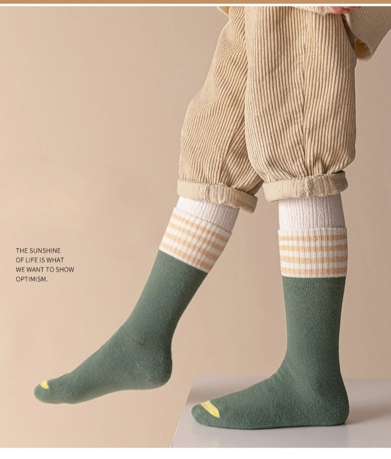 Calcetines infantiles cálidos con lazo