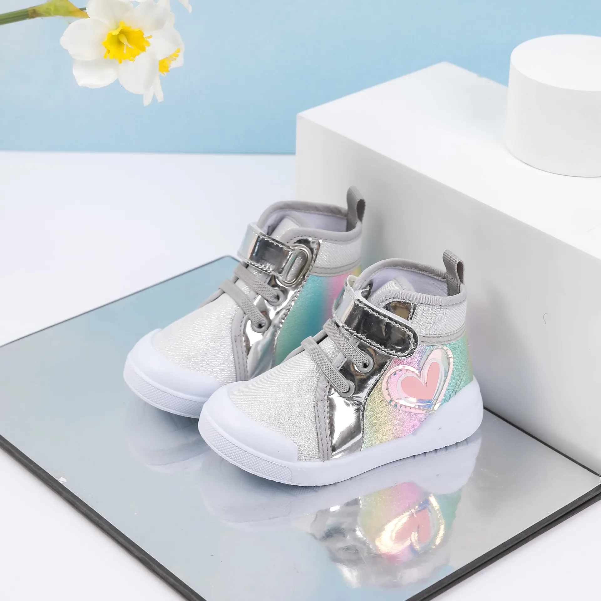 Zapatos de lona para niñas con corazón - Otoño invierno