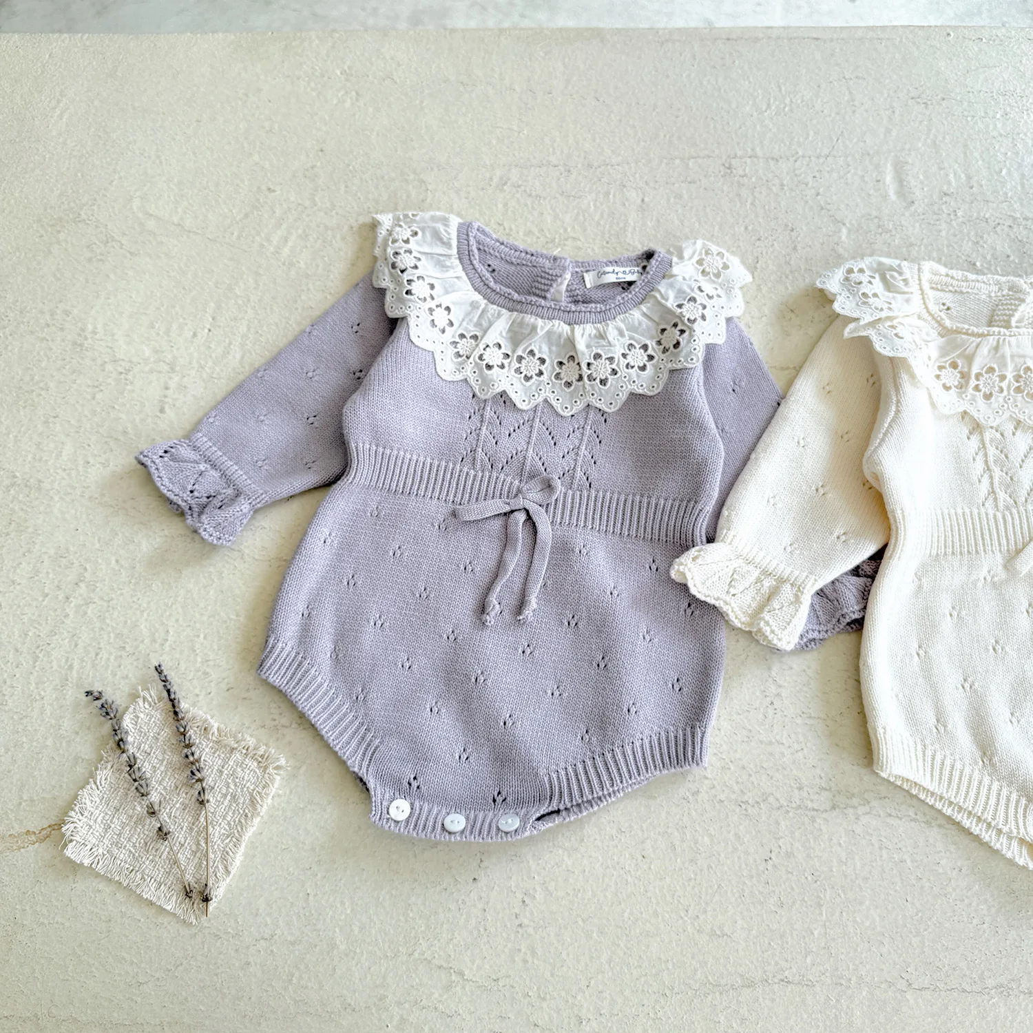 Ropa de otoño para niñas pequeñas, Body infantil con cuello de encaje, mono de punto para niños pequeños y prendas de punto dulces de una pieza para niñas - imagen 4