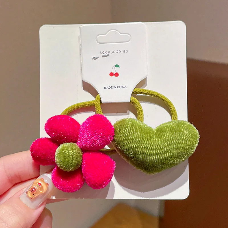 Lazos de tela con flores y corazones para el cabello de niña - imagen 5