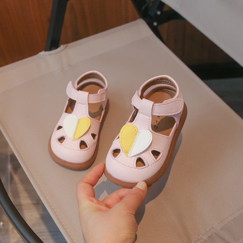 Sandalias para niñas, zapatos informales de verano para niños, zapatos de princesa de amor, cómodas sandalias antideslizantes de suela blanda para exteriores para niños - imagen 3