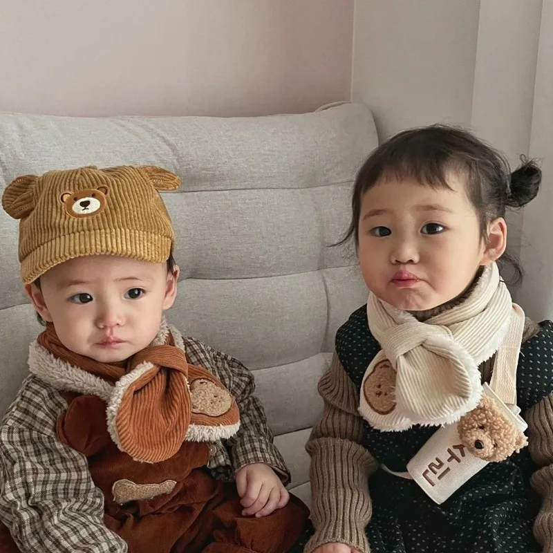Bufanda bonita de oso de dibujos animados para niño y niña, bufanda informal de estilo coreano, Color Beige Kakhi, bufanda para niño, bufanda cálida de lana para otoño e invierno - imagen 2