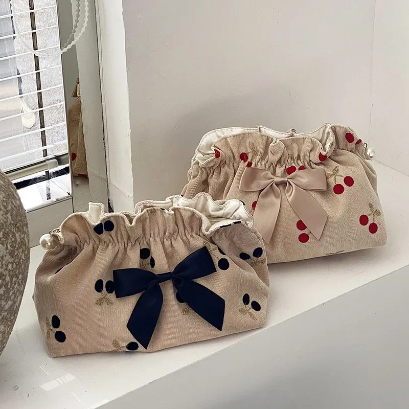 Bolsas de maquillaje de cereza de pana suave para mamá, bolsa de mamá, organizador de pañales para bebés, bolso de noche con lazo para mujer, bolso de maternidad - imagen 4