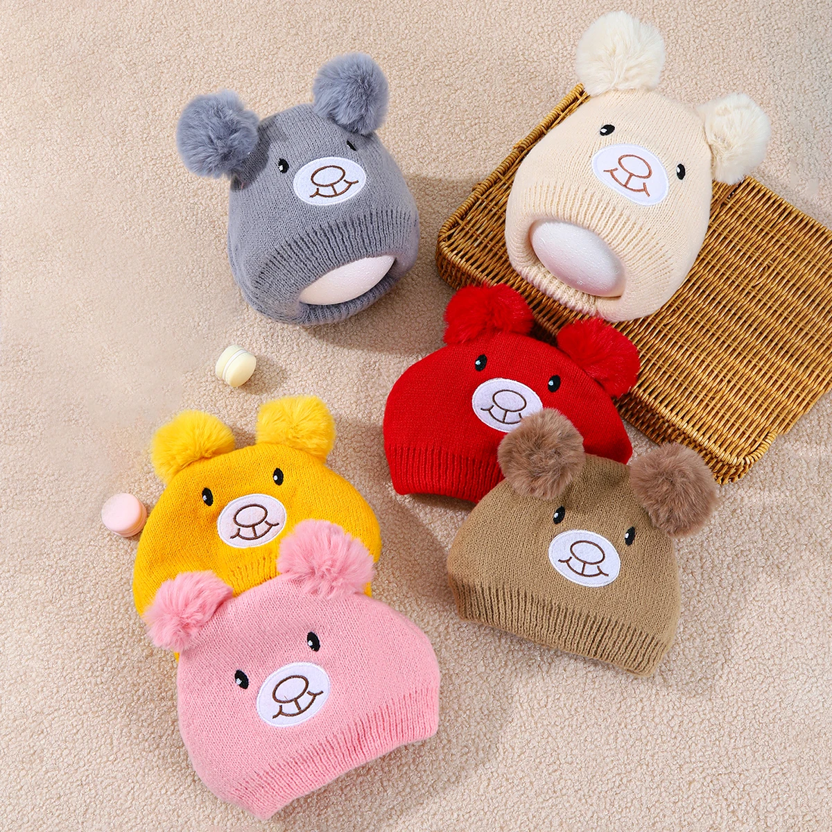 Gorro de oso de punto con pompón para bebé - imagen 2