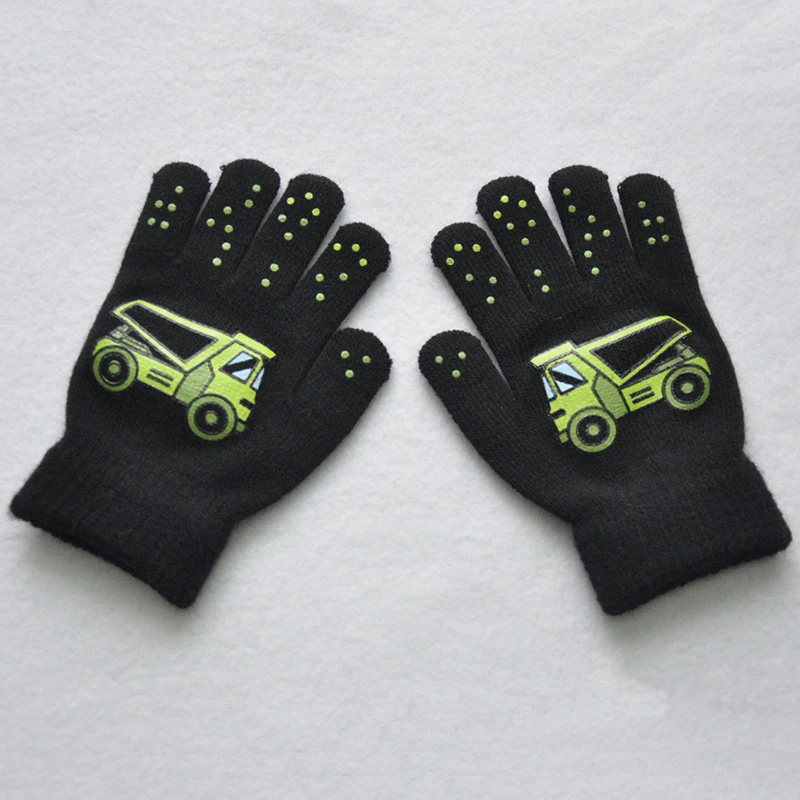 Guantes cálidos de felpa con dibujos de vehículos para niños y niñas de 5 a 11 años, manoplas tejidas para invierno, guantes para ciclismo y esquí al aire libre, novedad - imagen 4