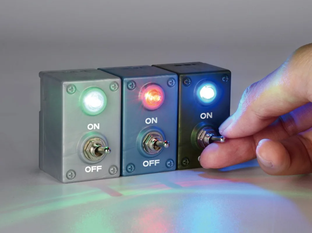 Juguetes de cápsula de color amarillo, palanca de cabina de cabina de pilotaje con interruptor de luz, modelo de interruptor, colgante en miniatura, figuras de casa de muñecas gashapon - imagen 2