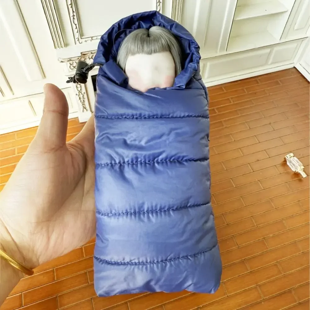 Saco de dormir para muñecas estilo camping - imagen 4