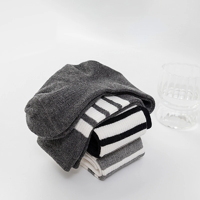 Calcetines rayados de algodón para niños y niñas - imagen 4