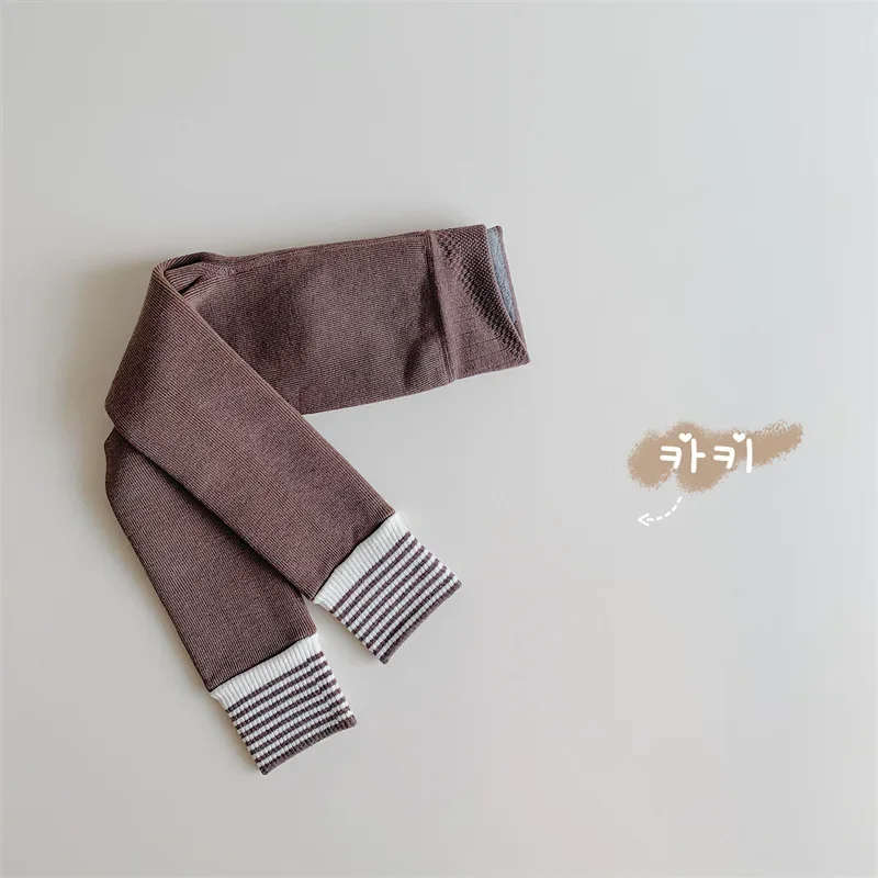 Khaki 01