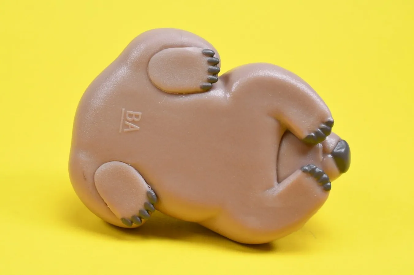 Tarlin Figura de juguete wombat gris con cría para niños - imagen 2