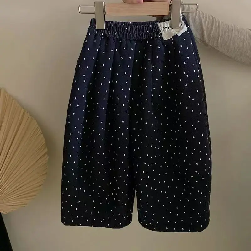 Pantalones coreanos de pierna ancha para niña de invierno 2025, lunares, forro polar grueso, cálido, agradable para la piel, elegante y versátil para uso diario - imagen 4