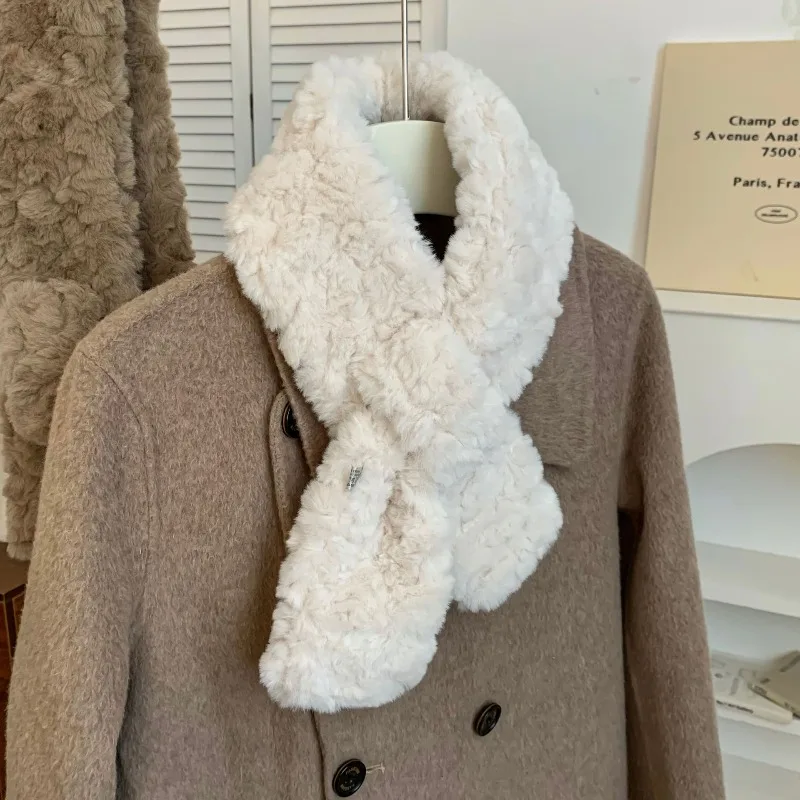 Bufanda de estilo coreano de otoño/invierno 2025: calentador de cuello de piel sintética de conejo engrosado: ¡envoltura cruzada acogedora y versátil para calidez y atmósfera! - imagen 2