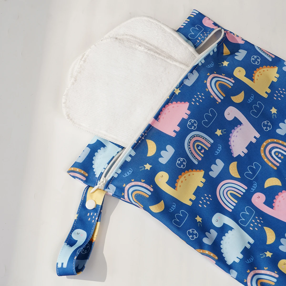 HappyFlute nuevos conjuntos de dos piezas con estampado de dibujos animados y plantas 26*36CM bolsillo de alto volumen diseño de cremallera impermeable bolsa de almacenamiento multiusos - imagen 3