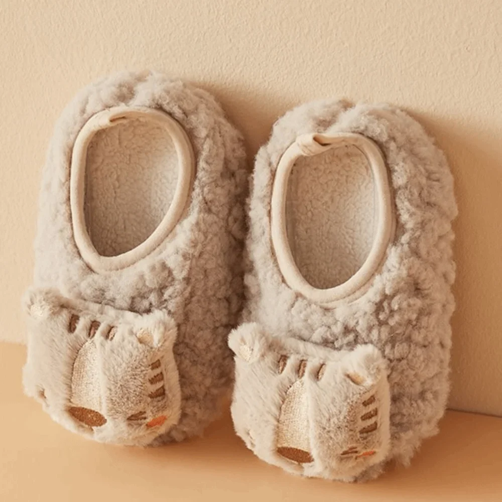 Un par de zapatillas cálidas de invierno para niños y niñas, suela antideslizante, calcetines suaves para niños pequeños, zapatos cómodos para niños, práctica de caminar - imagen 4