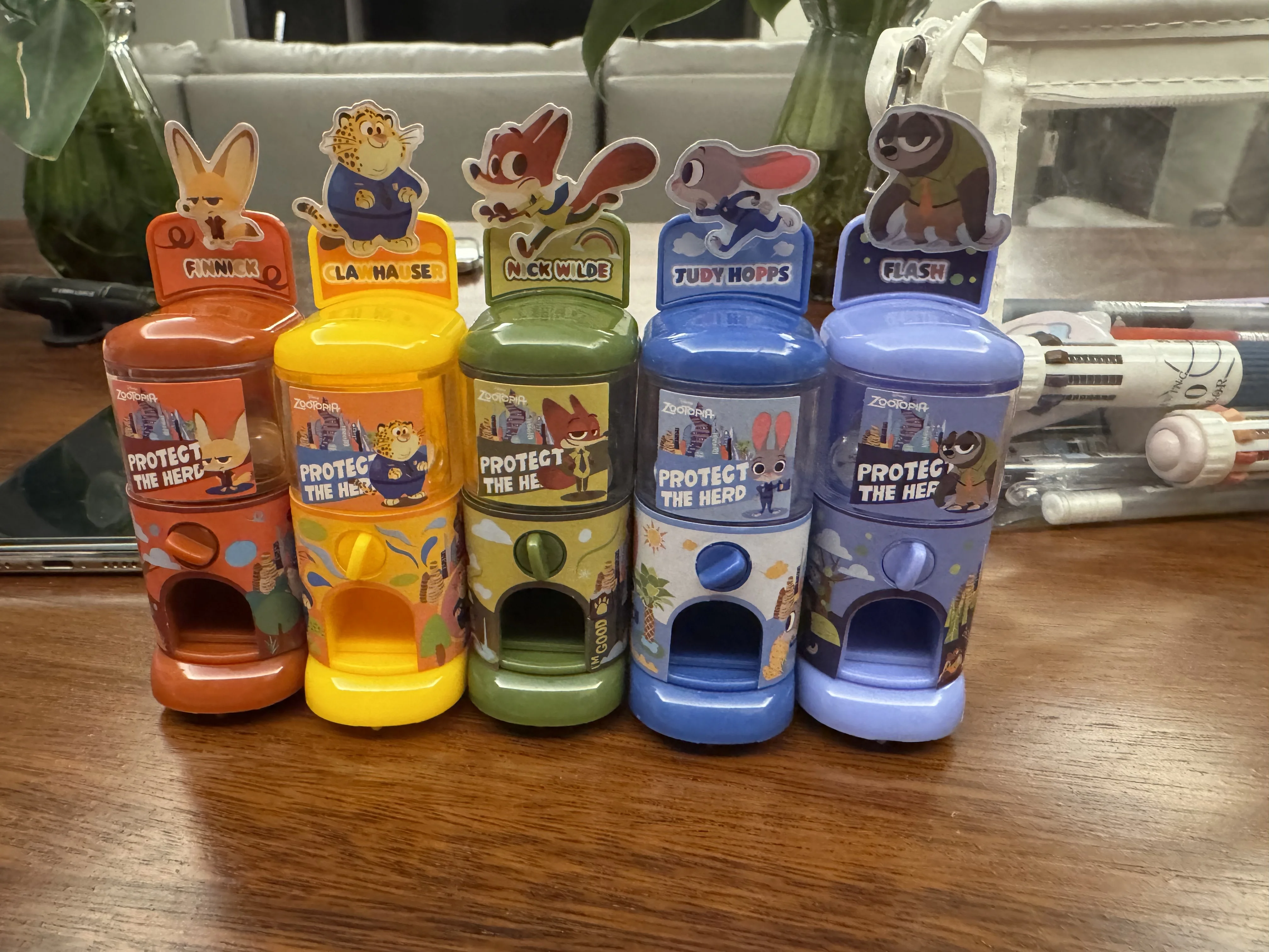 Zootopia Mini máquina expendedora cápsula juguete caja ciega Judy Nick Flash Finnick Clawhauser máquina expendedora de cápsulas regalo sorpresa para niños