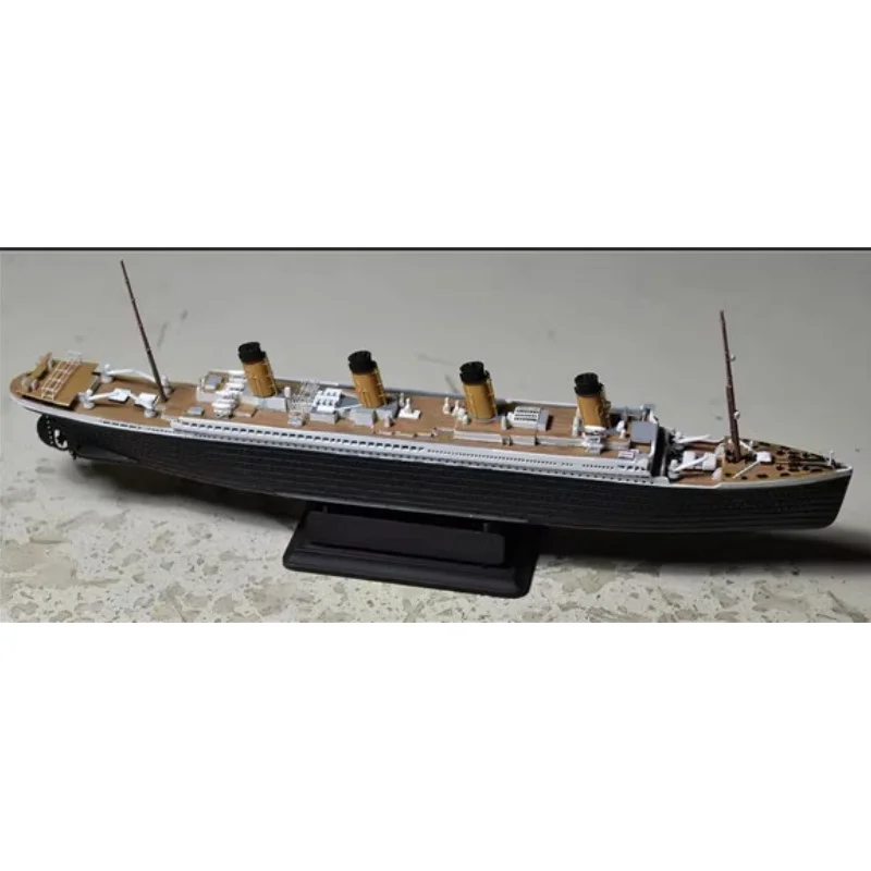 Maqueta del Titanic Trumpeter – Barco escala 1:550 infantil - imagen 5