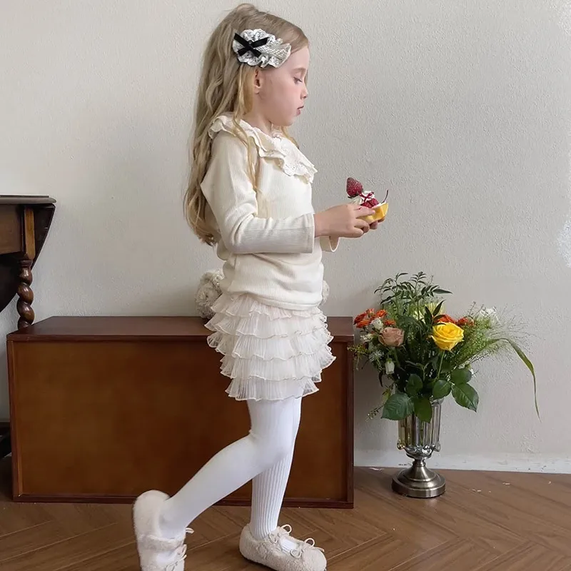 Leggings bebé de encaje con estilo princesa y terciopelo térmico - imagen 5