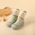 light green cat