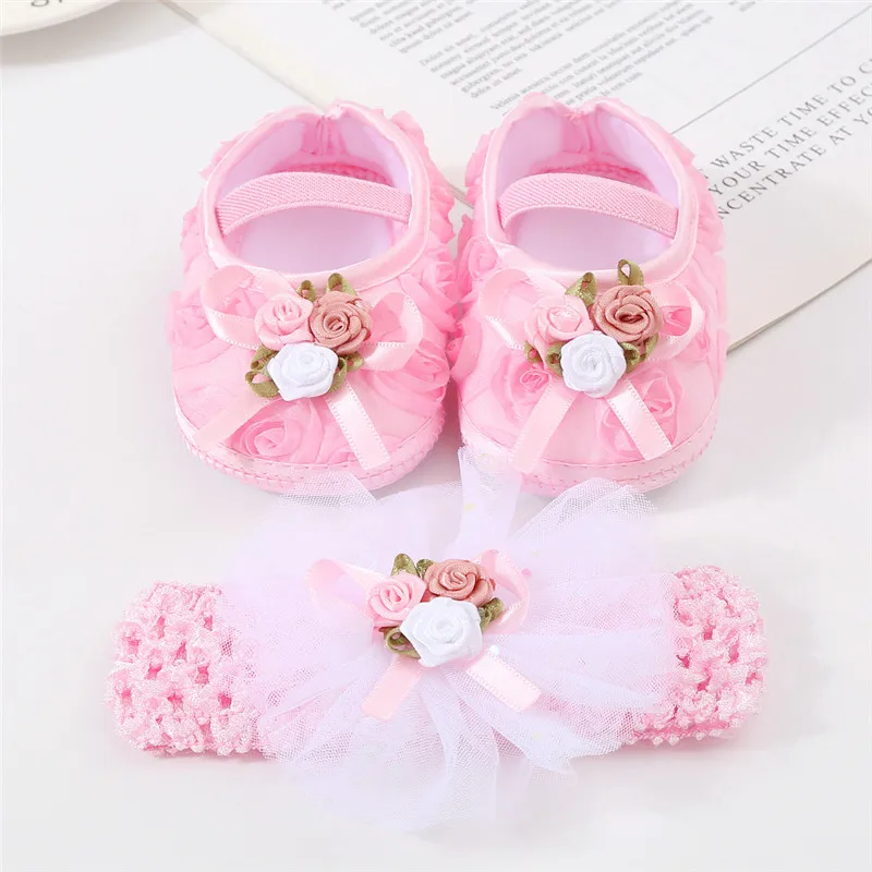 Zapatos de princesa para niñas pequeñas, primeros caminantes de interior a la moda, suela suave, bonitos zapatos de cuna antideslizantes con flores para recién nacidos con diadema - imagen 5