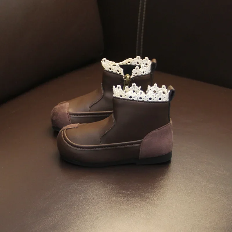 Botas cortas antideslizantes para niñas, botas de suela blanda para otoño e invierno, zapatos ligeros para niños, botas de nieve a la moda, nueva bota de algodón 2025