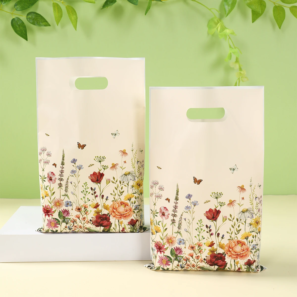 10/25/50 Uds. Bolso con temática de flores silvestres, bolsas de dulces, bolsa de embalaje de regalo para fiesta de cumpleaños de primavera, suministros para fiesta de cumpleaños, Baby Shower para niña - imagen 5