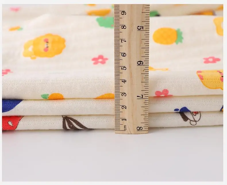 Pijama de invierno con estampado de animales en color rosa
