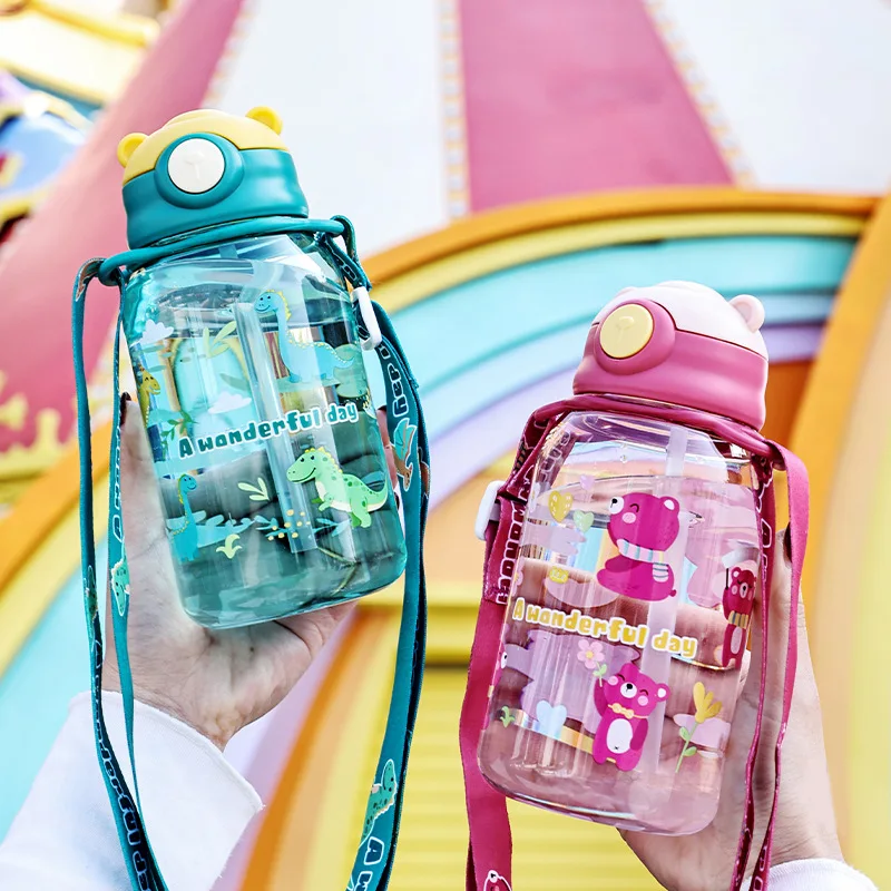 Botella infantil con pajita y asa – Diseño portátil para niños - imagen 5