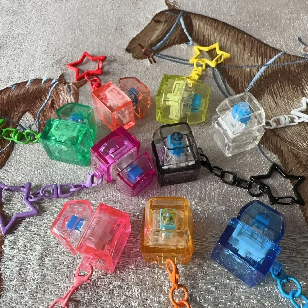 Nuevo DIY teclado Fidget llavero teclas botón con luz Clicker juguete Keycap pasar la hora tapas de teclado de dedo