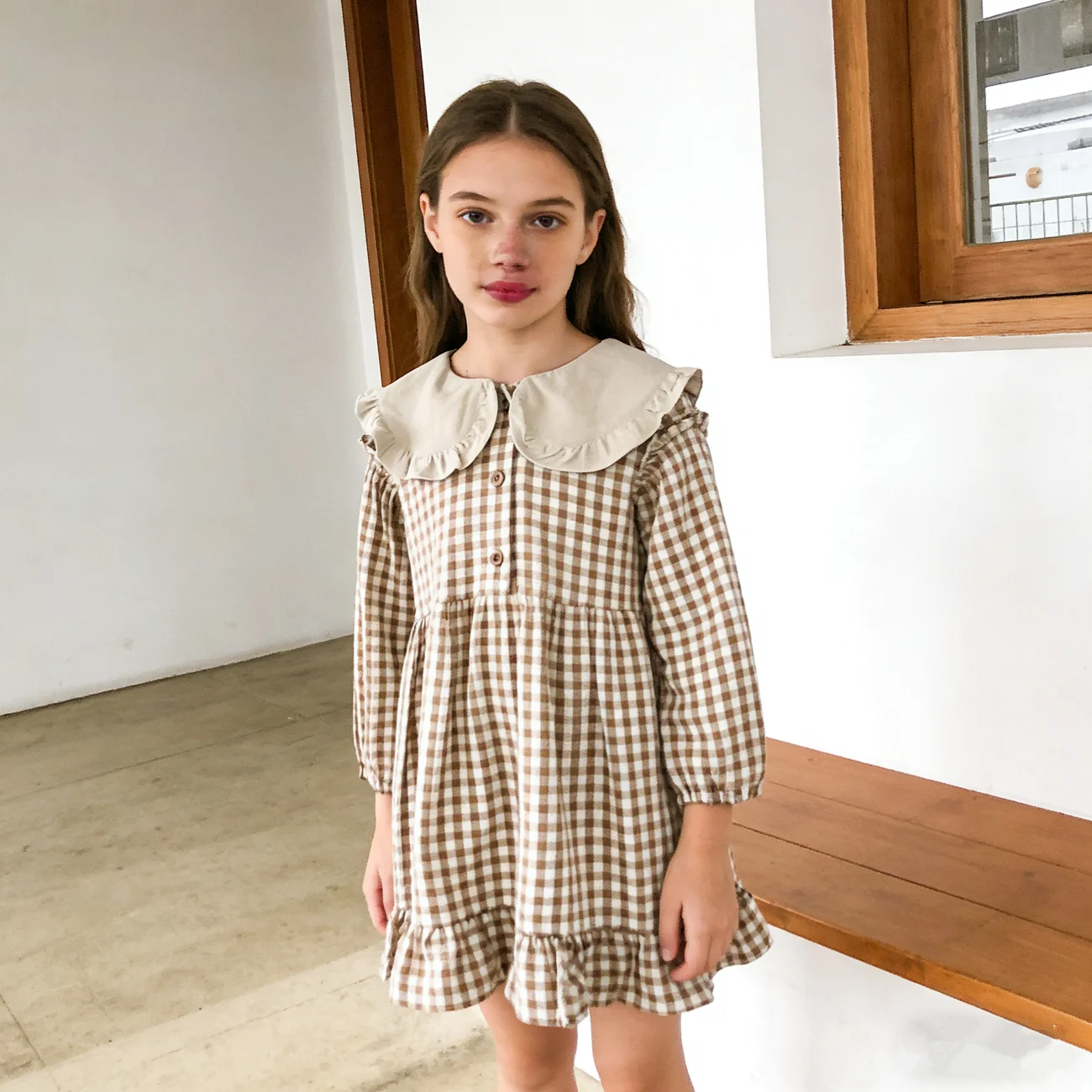 Vestido de cuadros para niña – Algodón y lino con cuello de solapa - imagen 2