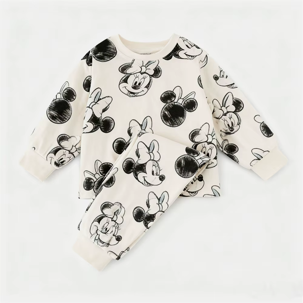 Pijama infantil Minnie manga larga – Conjunto estampado para niña - imagen 4