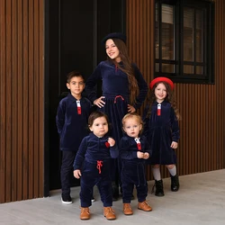 Conjunto familiar de terciopelo azul marino: vestido, camisa y pelele
