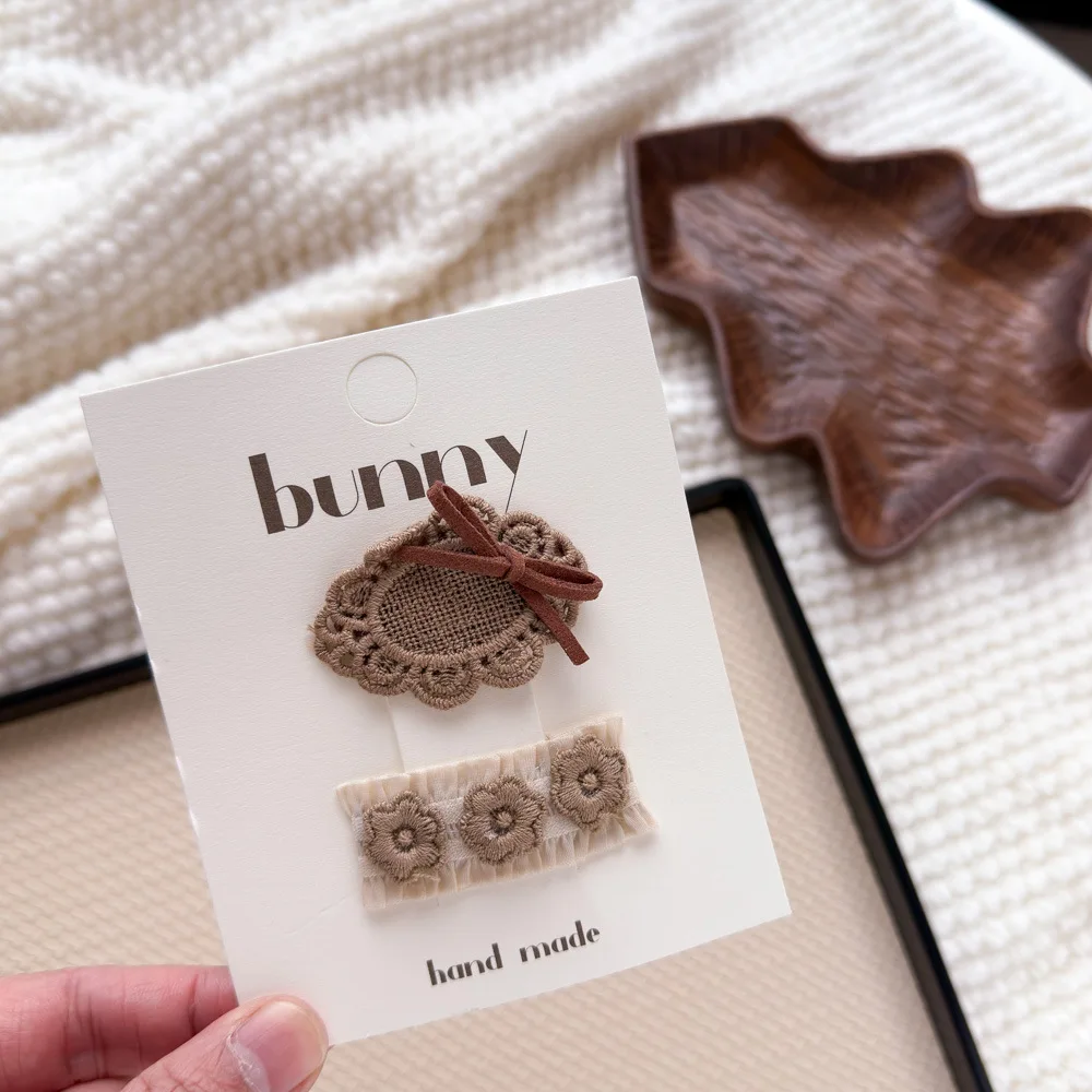 Pinzas para el cabello de flores de Color café con leche de encaje, horquillas bonitas y dulces para niños, Clip de borde con flequillo para niñas, Clips para peinados de estilo Retro - imagen 5