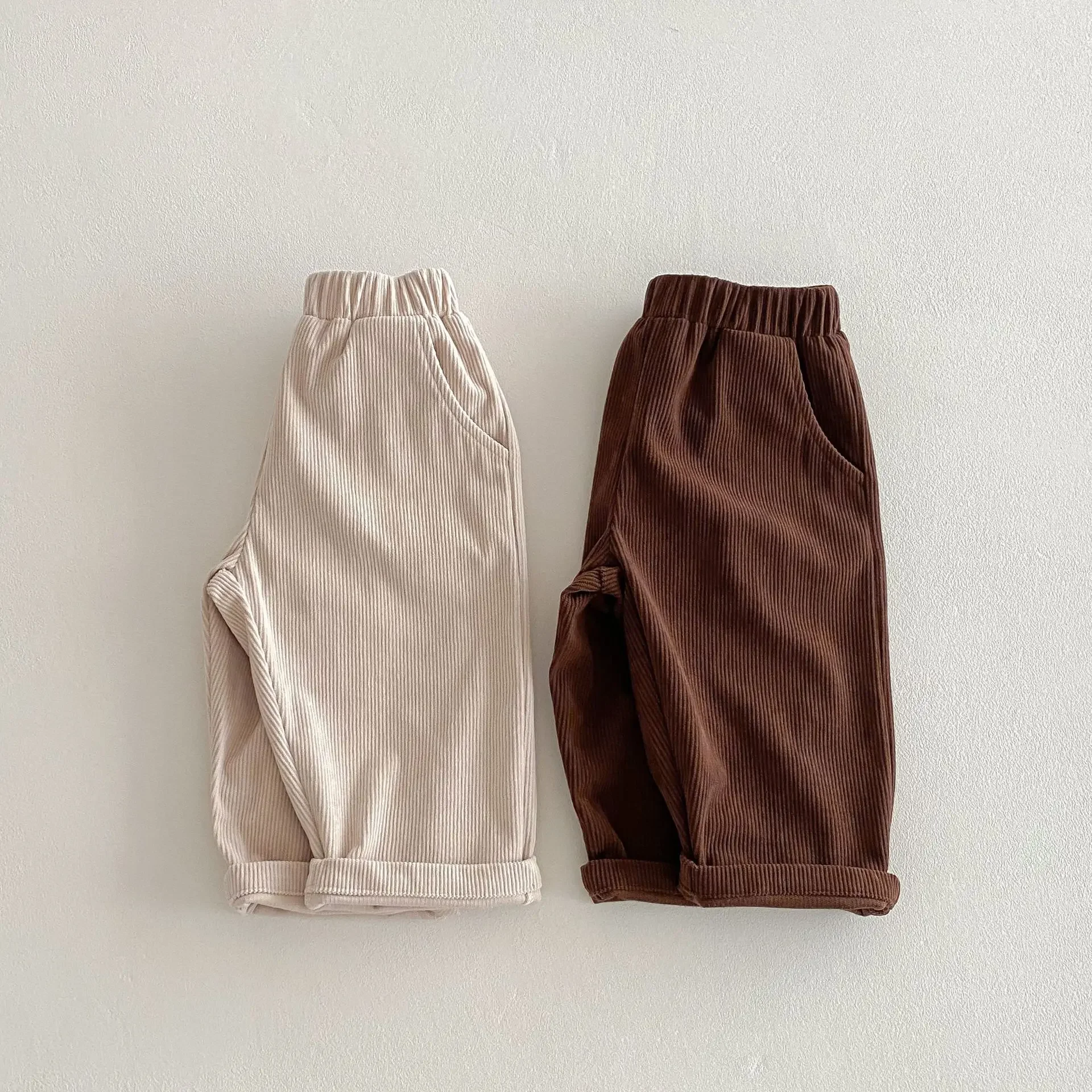 Pantalones rectos de pana de algodón para niños, moda coreana, pantalones suaves para niños pequeños, pantalones diarios de 1 a 6 años, ropa holgada sólida para niños 2026 - imagen 2