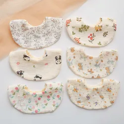 Babero bandana de gasa arrugada con floral para recién nacidos