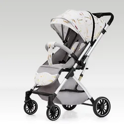 Carrito de bebé ligero y reclinable con dirección reversible