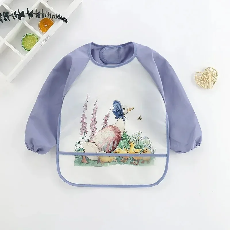 Baberos impermeables de manga larga con estampado animal para bebé